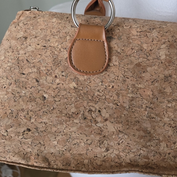 Primeware Wine Bag with Corkscrew included - Picture 2 of 5